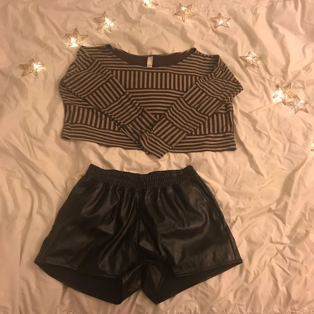 American Apparel off-shoulder long sleeve crop top